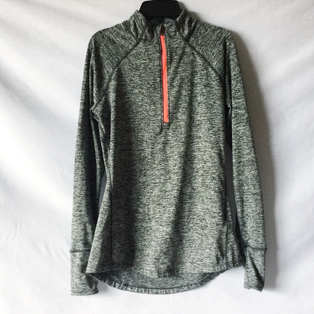 Tangerine : pullover with pink zipper